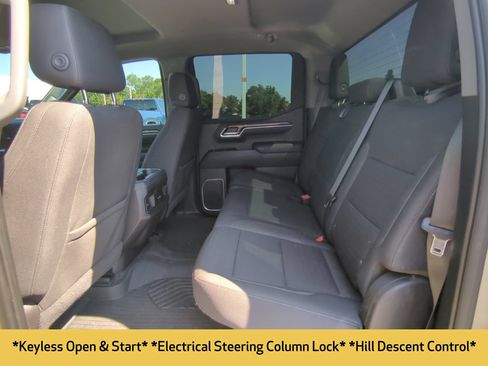 Used 2022 Chevrolet Silverado 1500 LT Trail Boss AWD/4WD image 17