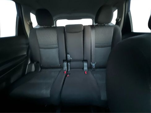 Used 2018 Nissan Rogue S image 18