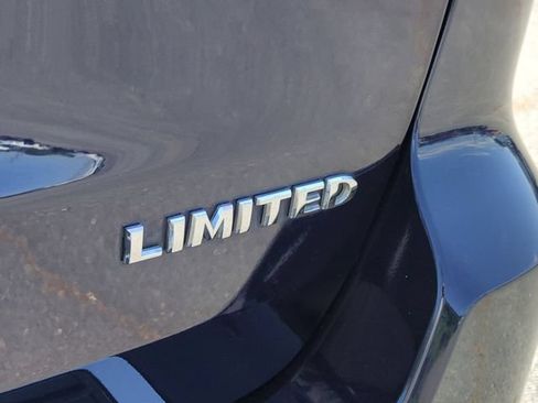 Used 2017 Jeep Grand Cherokee Limited w/ Trailer Tow Group IV AWD/4WD image 35