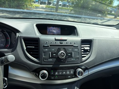 Used 2016 Honda CR-V LX image 4