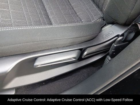 Used 2024 Honda HR-V LX image 11