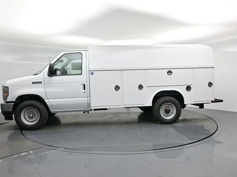 New 2026 Ford E-350 and Econoline 350 Super Duty w/ Power Equipment Group image 27