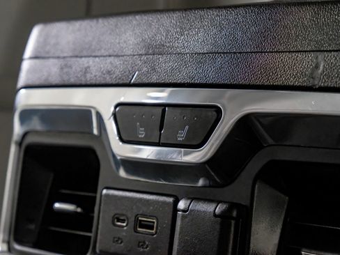 Used 2019 Chevrolet Silverado 1500 LTZ w/ LTZ Texas Edition image 32