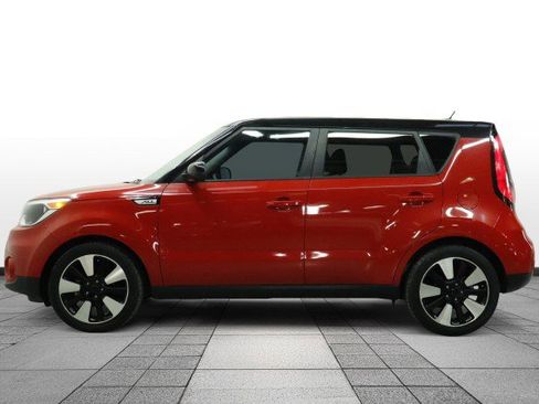 Used 2018 Kia Soul + FWD image 4