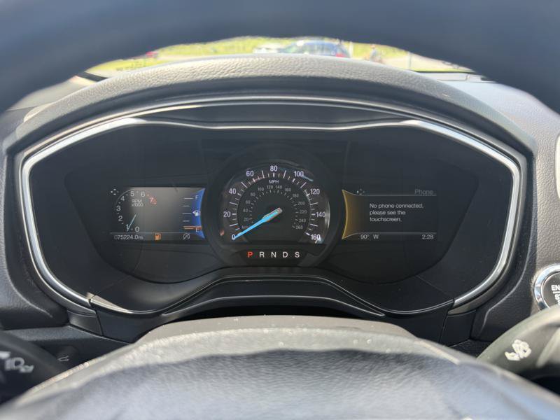 Used 2019 Ford Fusion SE FWD image 22
