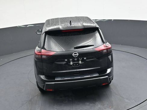 Certified 2026 Nissan Rogue SV FWD image 33