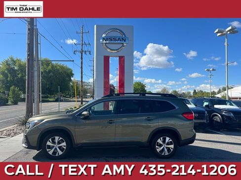 Used 2025 Subaru Ascent Premium AWD/4WD image 1