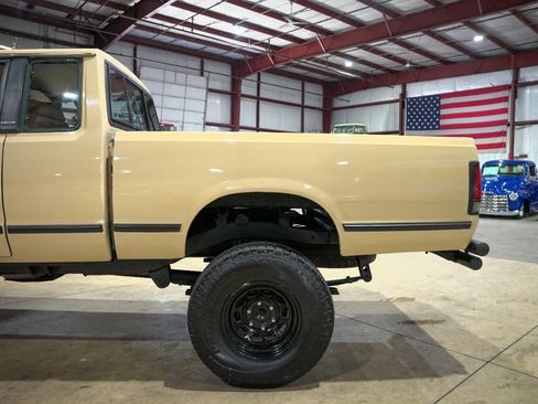 Used 1986 Nissan Pickup 4x4 King Cab image 5