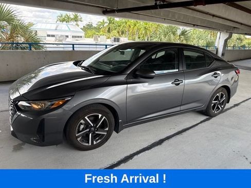 Used 2025 Nissan Sentra SV FWD image 1