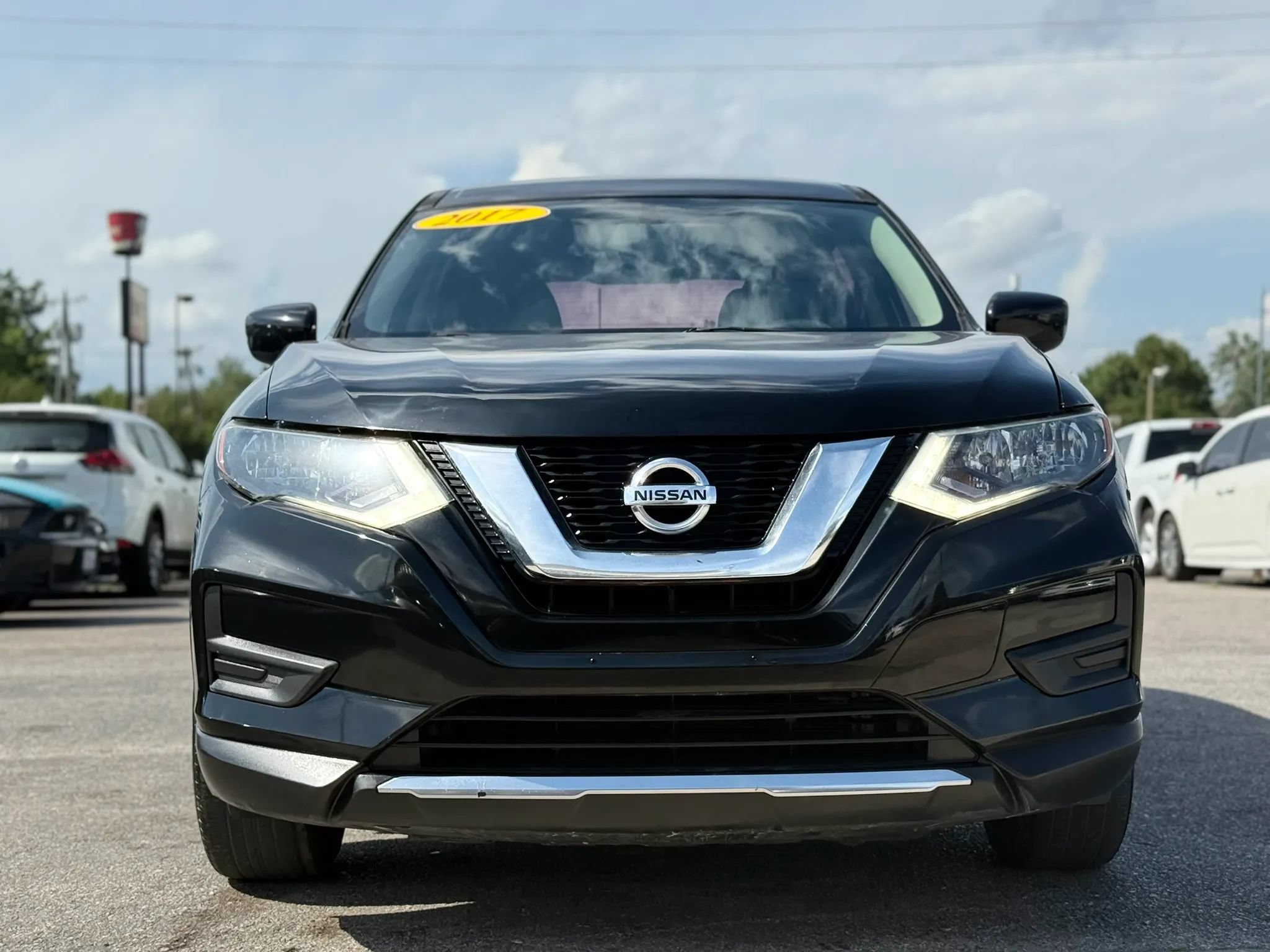 Used 2017 Nissan Rogue S AWD/4WD image 42