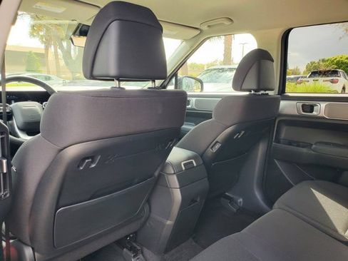 Used 2026 Hyundai Santa Fe SE FWD image 7