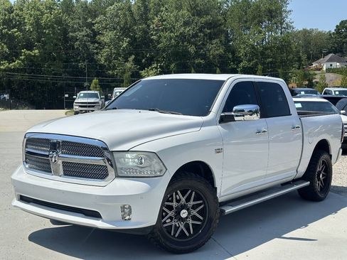 Used 2014 RAM 1500 Limited RWD image 3