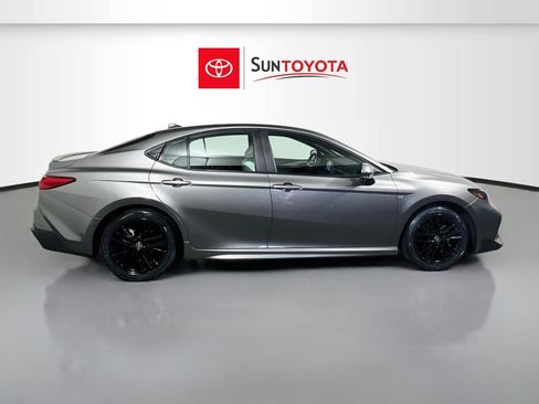 Used 2026 Toyota Camry SE FWD image 2
