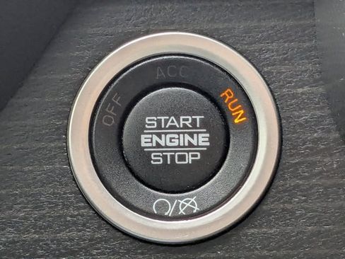 Used 2023 RAM 2500 Limited image 30