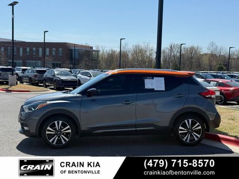 Used 2020 Nissan Kicks SR w/ SR Premium Package image 4