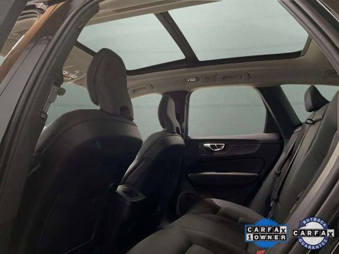 Used 2025 Volvo XC60 B5 Plus image 28