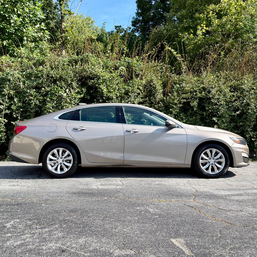 Used 2023 Chevrolet Malibu LT w/ Driver Confidence Package FWD image 4