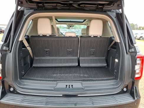 Used 2023 Ford Expedition Platinum image 30