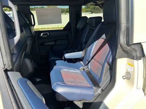 New 2025 Ford Bronco Raptor image 15