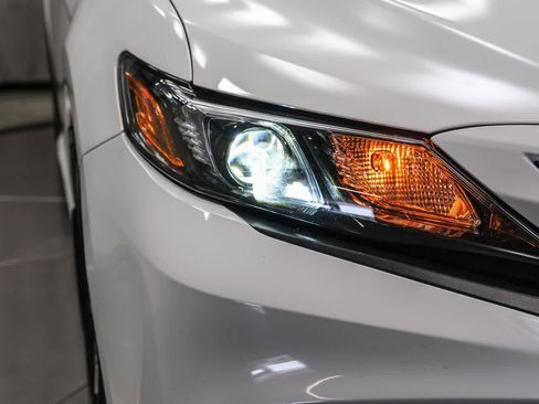 Used 2023 Toyota Camry SE FWD image 13