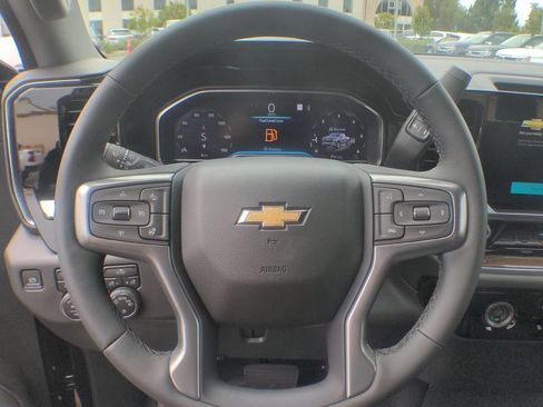 Used 2023 Chevrolet Silverado 1500 LT AWD/4WD image 11
