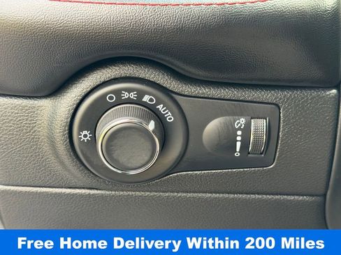 Certified 2025 Dodge Durango GT image 29