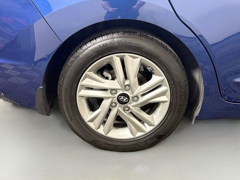 Used 2020 Hyundai Elantra SEL image 32