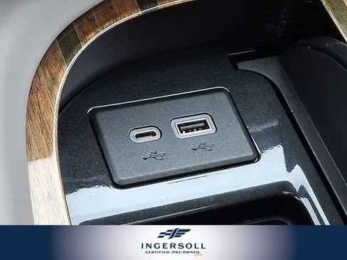 Used 2021 Cadillac Escalade Premium Luxury Platinum w/ Heavy-Duty Trailer Package image 29