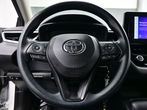 Used 2024 Toyota Corolla LE image 21