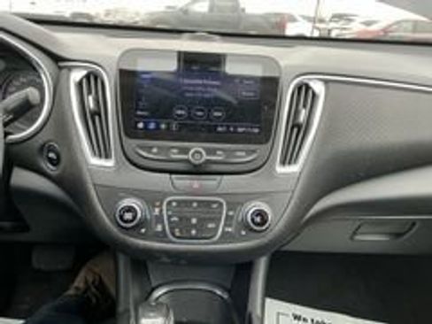 Used 2019 Chevrolet Malibu LT image 11