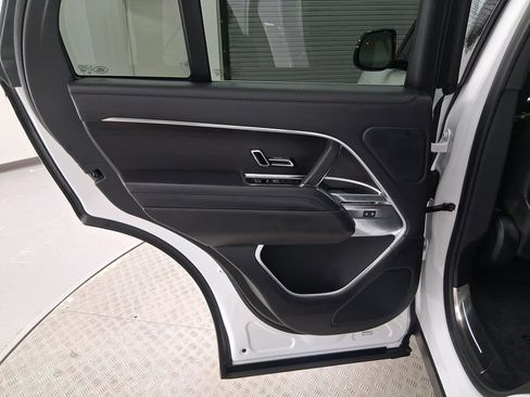 New 2026 Land Rover Range Rover SE image 19