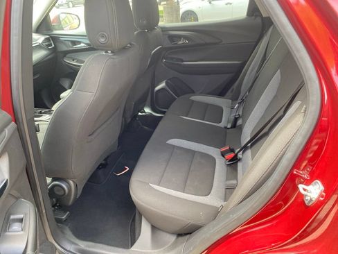 Used 2025 Chevrolet TrailBlazer LT FWD image 14
