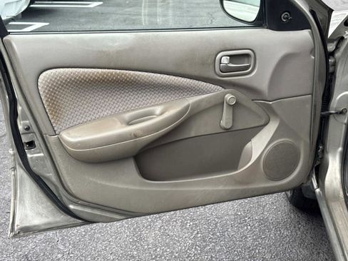 Used 2004 Nissan Sentra w/ Convenience Pkg image 24