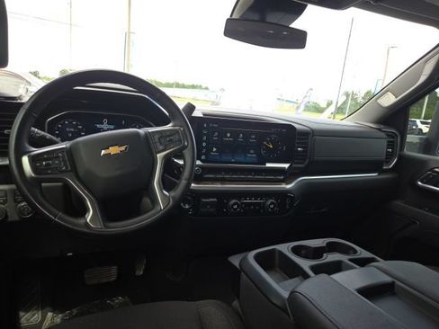 Used 2025 Chevrolet Silverado 2500 LT AWD/4WD image 15