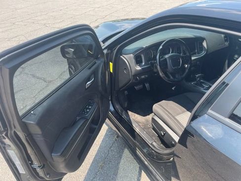 Used 2019 Dodge Charger R/T RWD image 8