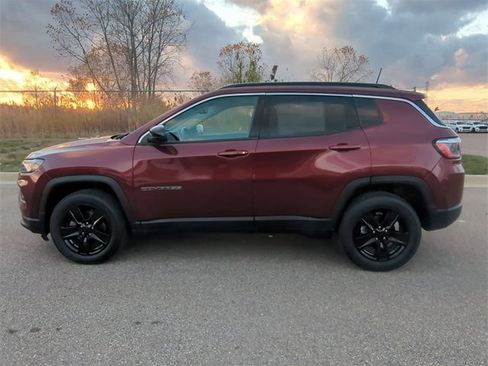 Certified 2022 Jeep Compass Latitude w/ Convenience Group image 14