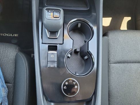 Used 2024 Nissan Rogue SV AWD/4WD image 35