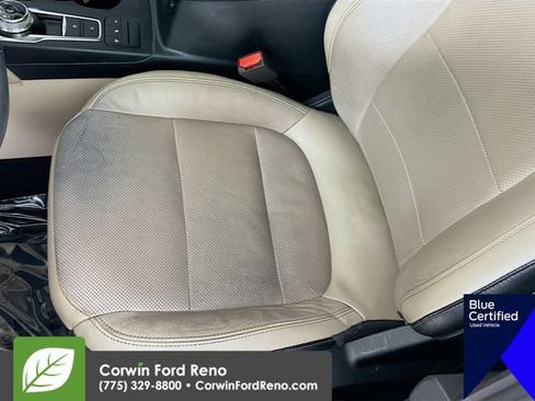 Used 2020 Ford Escape Titanium AWD/4WD image 23