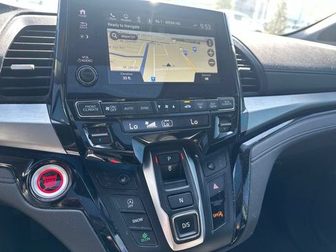 Used 2023 Honda Odyssey Touring image 12