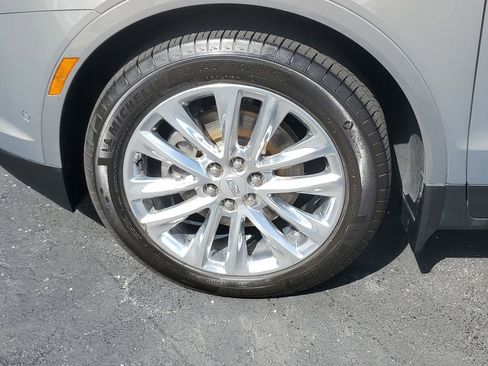 Used 2019 Cadillac XT5 Platinum AWD/4WD image 11