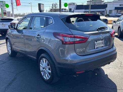 Used 2022 Nissan Rogue Sport S image 5