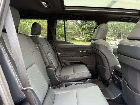 Used 2024 Lexus GX 550 AWD/4WD image 17