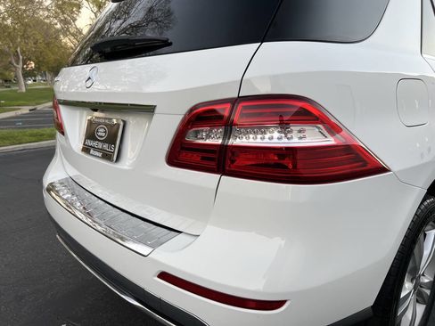 Used 2015 Mercedes-Benz ML 350 2WD w/ Premium 1 Package image 11