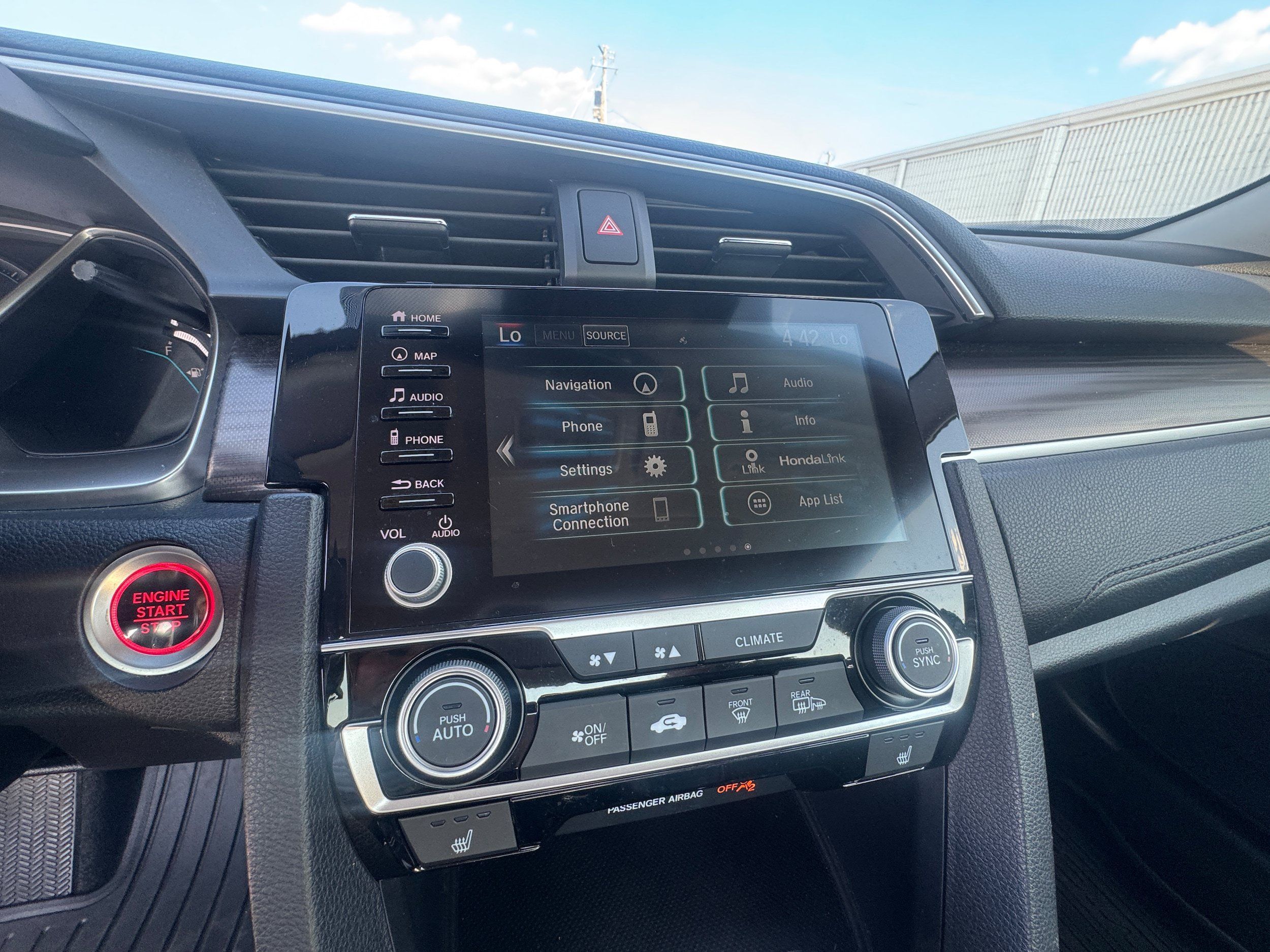 Used 2019 Honda Civic Touring image 12