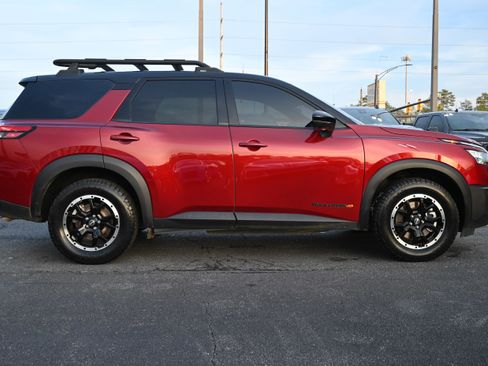 Used 2023 Nissan Pathfinder Rock Creek image 12