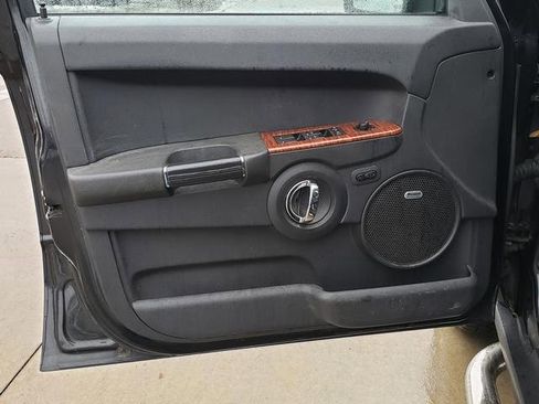 Used 2010 Jeep Commander Limited image 11