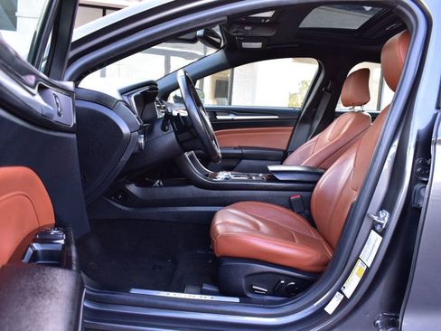 Used 2020 Ford Fusion Titanium image 14