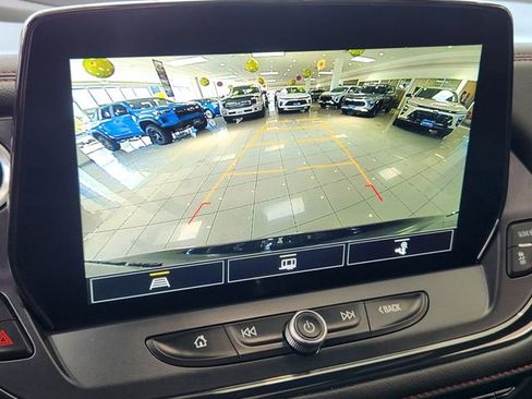 Used 2025 Chevrolet Blazer RS w/ Enhanced Convenience Package AWD/4WD image 24