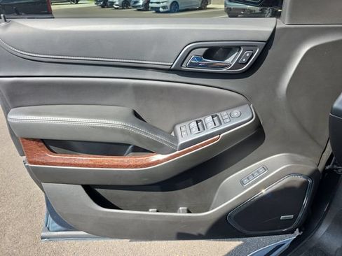 Used 2019 GMC Yukon XL SLT w/ Premium Edition AWD/4WD image 20