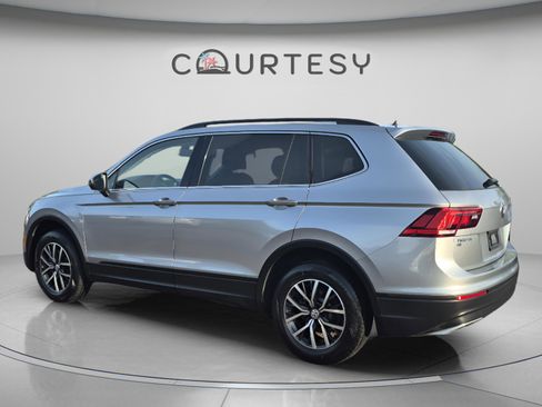 Used 2019 Volkswagen Tiguan SE AWD/4WD image 5